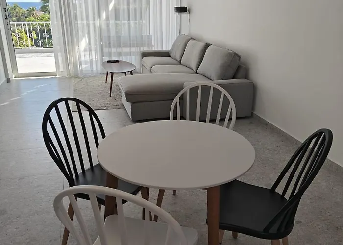 Apartmán Brand New Sea View Walking Distance To The Sea 200m *